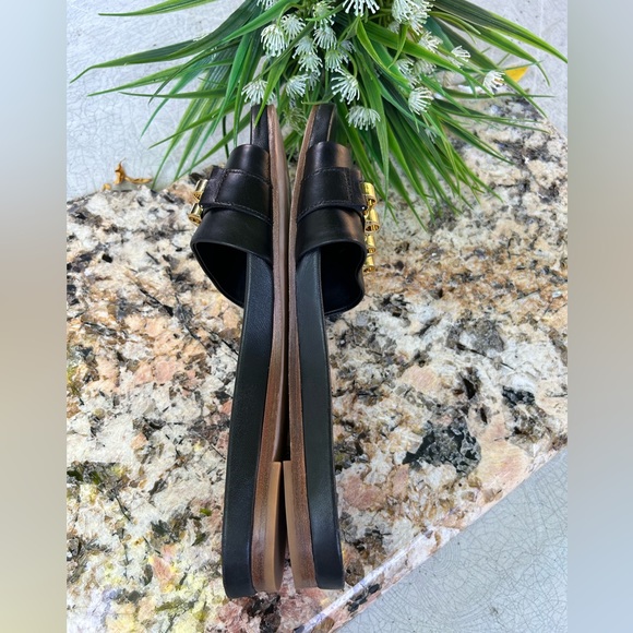 Veronica Beard ENI black Chain-Trimmed Leather Slides Gold hardware size 7 - Picture 11 of 14